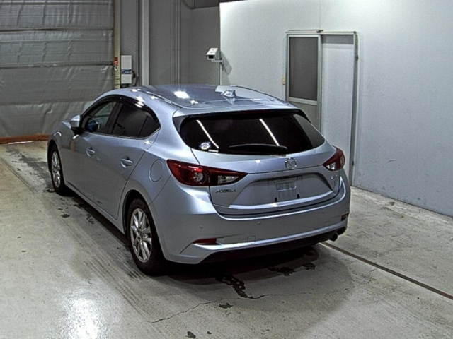 MAZDA AXELA 2016