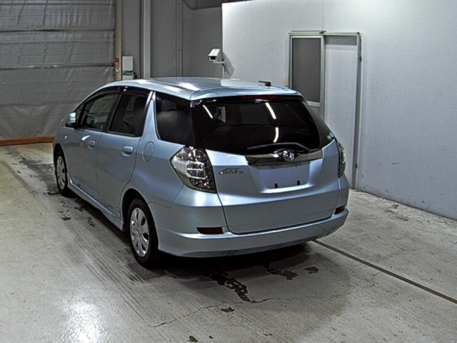 HONDA FIT SHUTTLE 2013