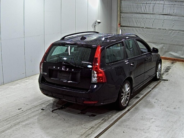 VOLVO V50 2010