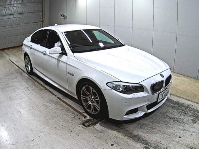BMW 5 SERIES 2013
