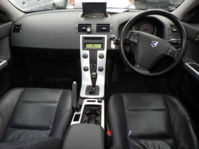 VOLVO V50 2010