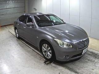 NISSAN FUGA 2010