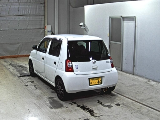 DAIHATSU ESSE 2010