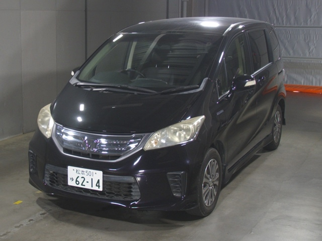 HONDA FREED 2013