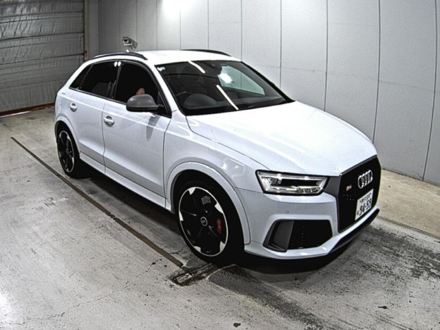AUDI RS Q3 2016
