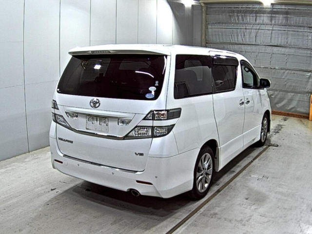 TOYOTA VELLFIRE 2011