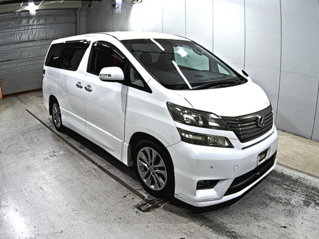 TOYOTA VELLFIRE 2011
