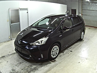 TOYOTA PRIUS ALPHA 2015