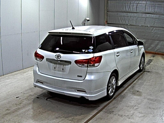 TOYOTA WISH 2011