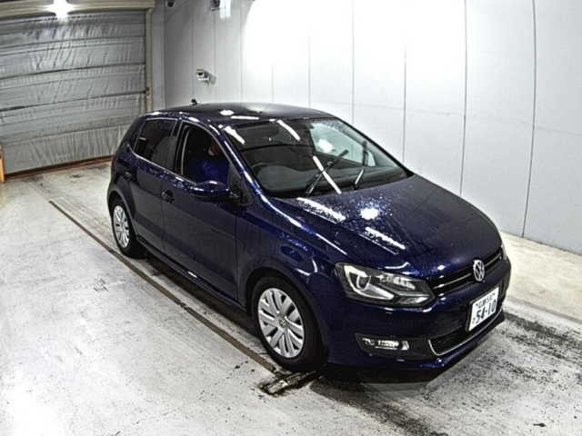 VOLKSWAGEN POLO 2013