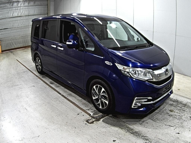 HONDA STEP WAGON 2015