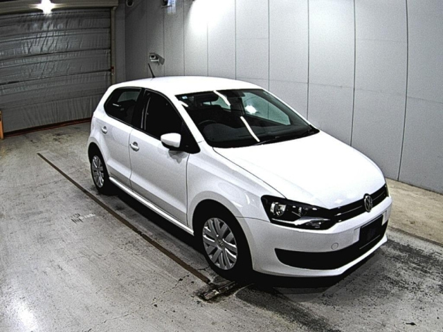 VOLKSWAGEN POLO 2014