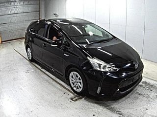 TOYOTA PRIUS ALPHA 2015