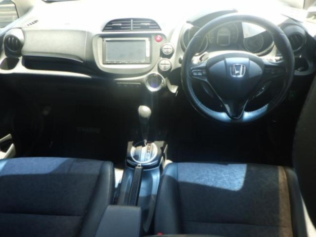 HONDA FIT SHUTTLE 2014