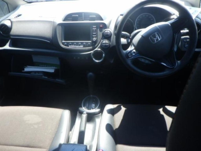 HONDA FIT SHUTTLE 2011