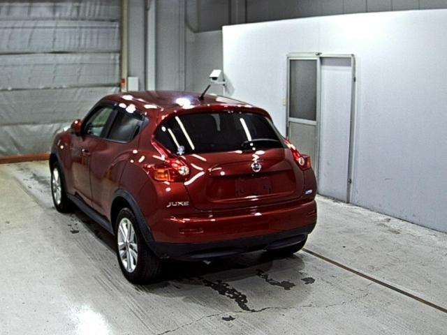 NISSAN JUKE 2012