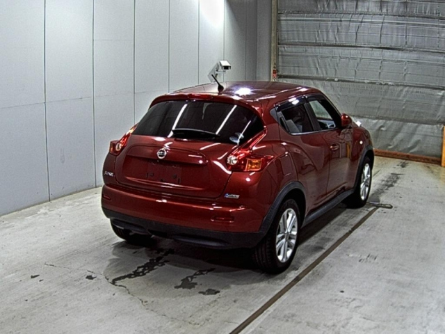 NISSAN JUKE 2012