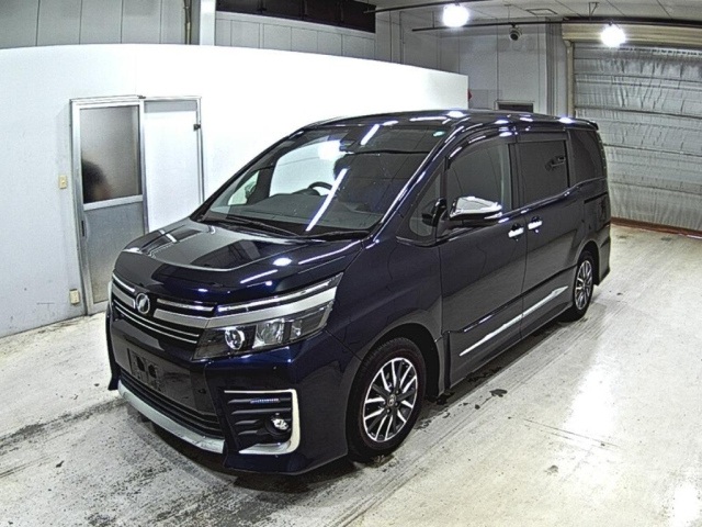TOYOTA VOXY 2016