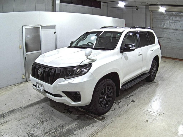 TOYOTA LAND CRUISER PRADO 2023