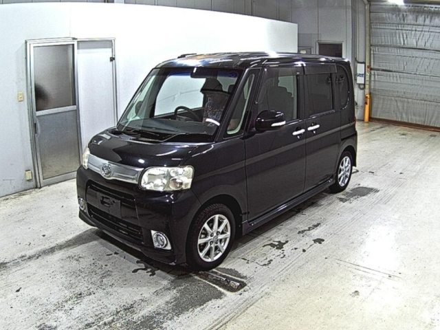 DAIHATSU TANTO 2012