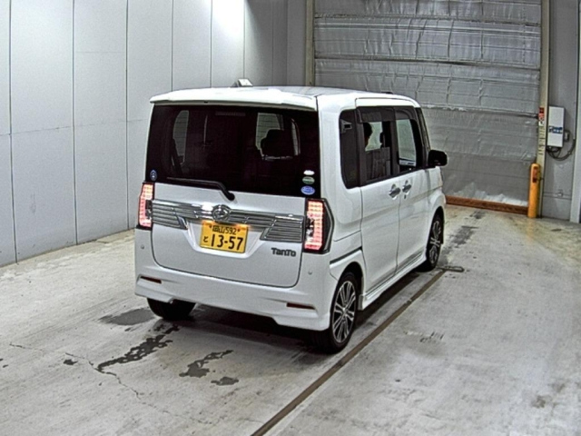 DAIHATSU TANTO 2016