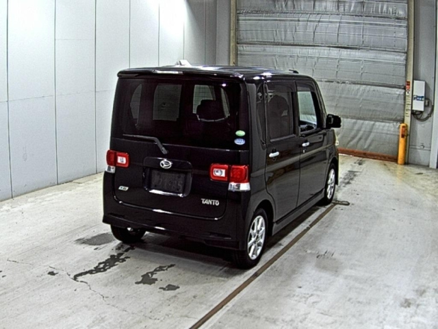 DAIHATSU TANTO 2012