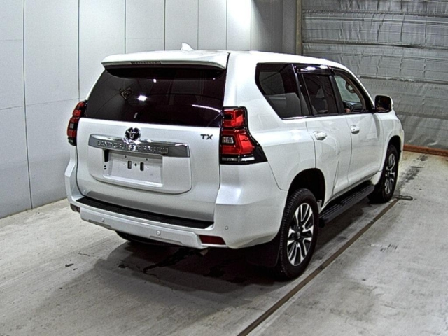 TOYOTA LAND CRUISER PRADO 2023