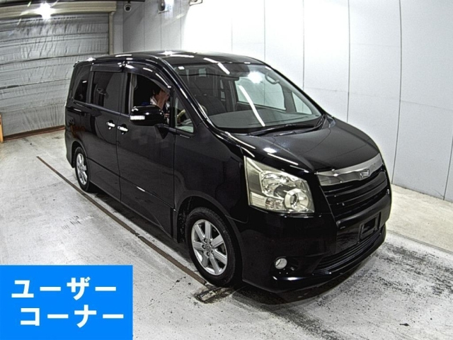 TOYOTA NOAH 2008