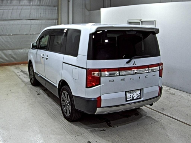 MITSUBISHI DELICA D5 2022
