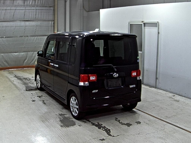 DAIHATSU TANTO 2012