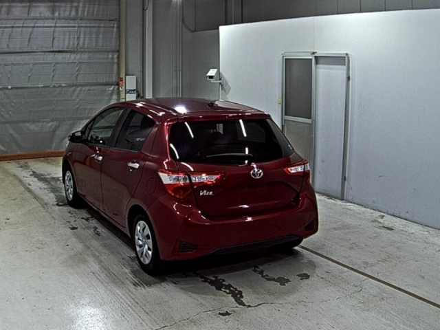 TOYOTA VITZ 2019