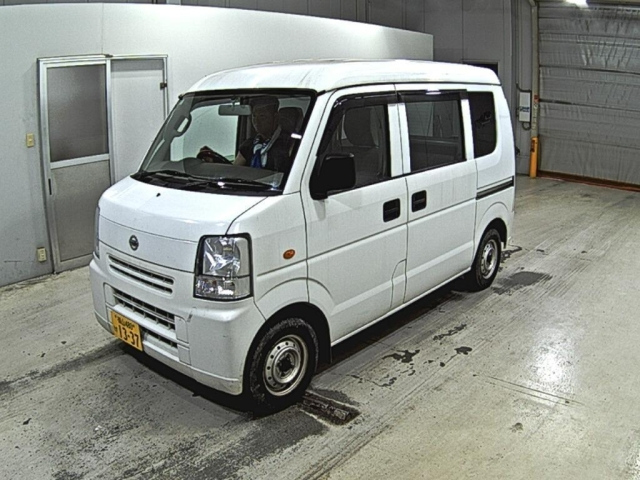NISSAN CLIPPER VAN 2015