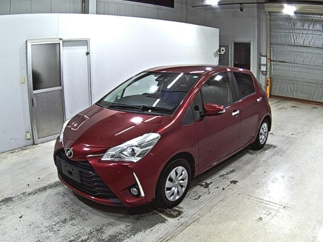 TOYOTA VITZ 2019