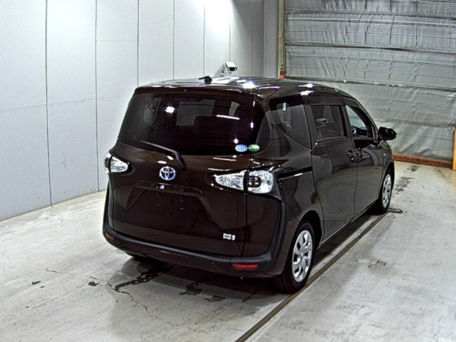 TOYOTA SIENTA 2017