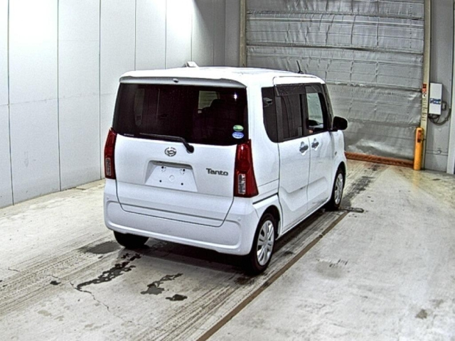 DAIHATSU TANTO 2021