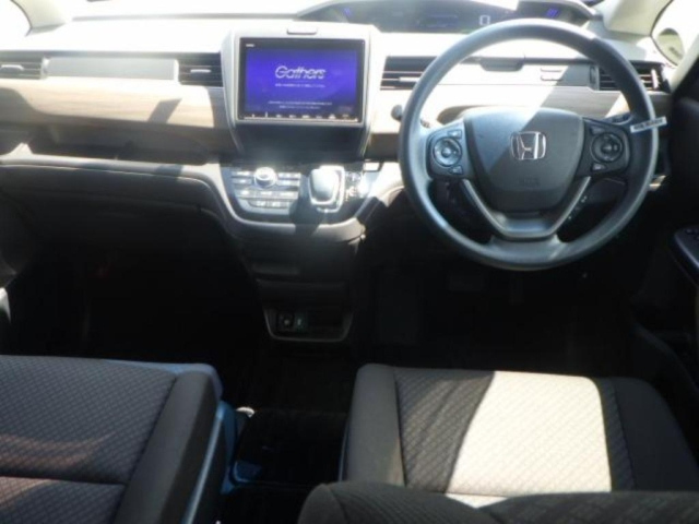 HONDA FREED 2022