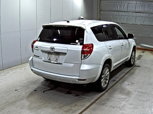 TOYOTA VANGUARD 2010