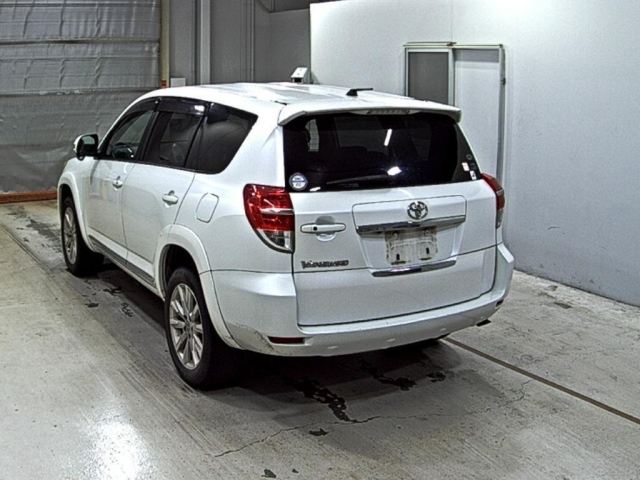 TOYOTA VANGUARD 2010