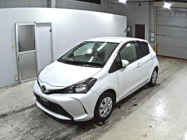 TOYOTA VITZ 2014