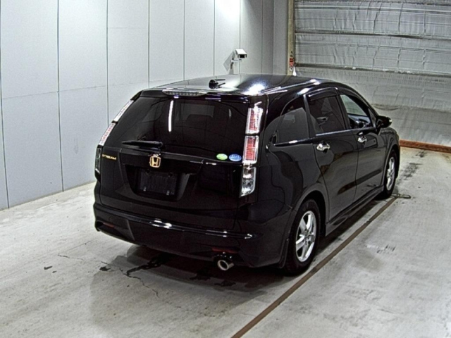 HONDA STREAM 2011