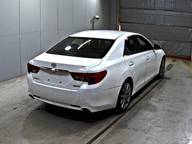 TOYOTA MARK X 2016