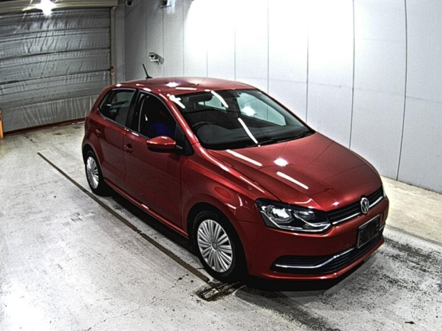 VOLKSWAGEN POLO 2015