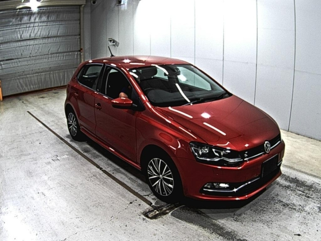 VOLKSWAGEN POLO 2016