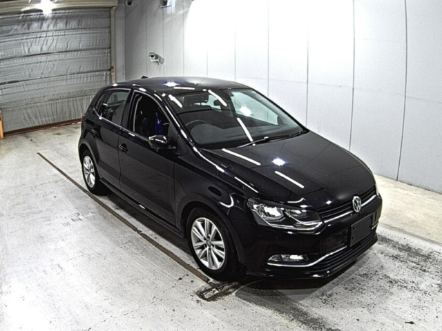 VOLKSWAGEN POLO 2016