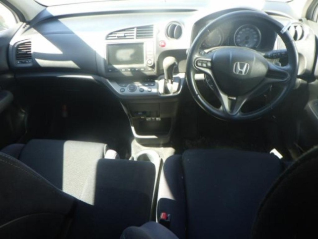 HONDA STREAM 2009