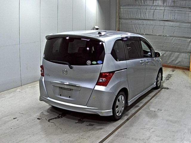 HONDA FREED 2008