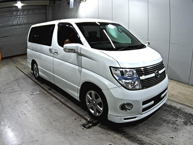 NISSAN ELGRAND 2009