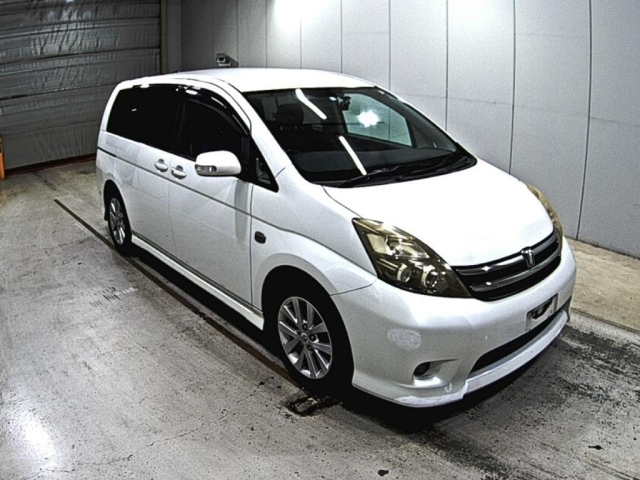 TOYOTA ISIS 2008