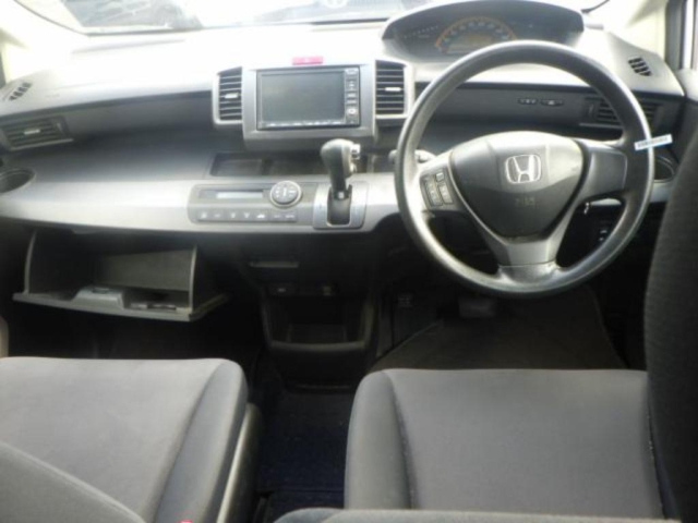 HONDA FREED 2008