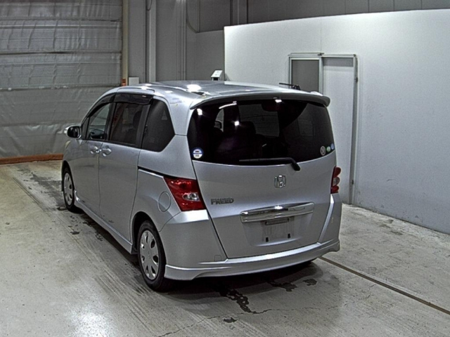 HONDA FREED 2008